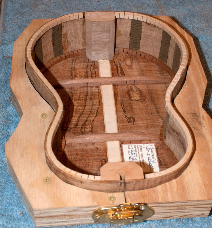Trout_Uke_Inside